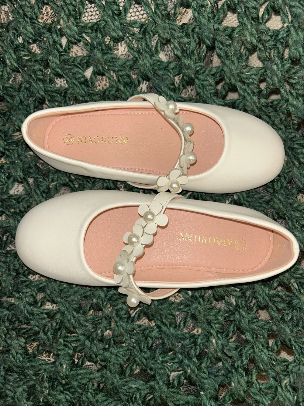 Girls' White Floral Pearl Mary Jane Dress Shoes